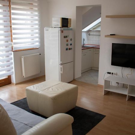 Csalogány Apartman Apartamento Szekszárd Exterior foto