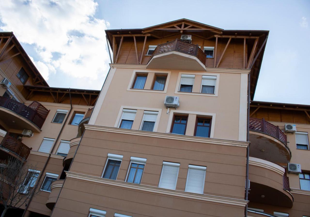 Csalogány Apartman Apartamento Szekszárd Exterior foto
